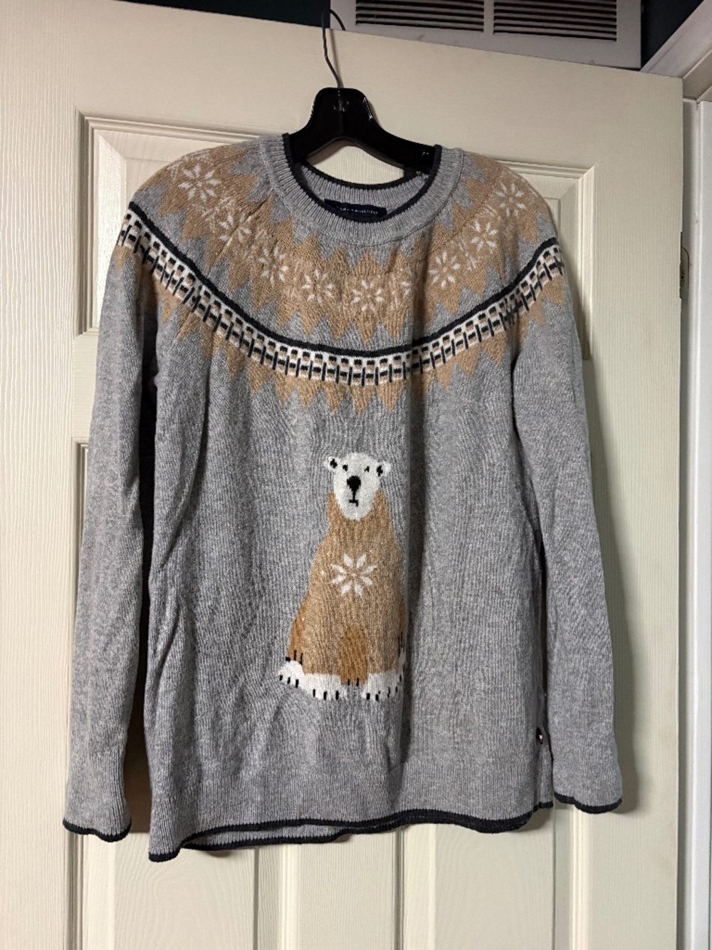 Tommy Hilfiger sweater